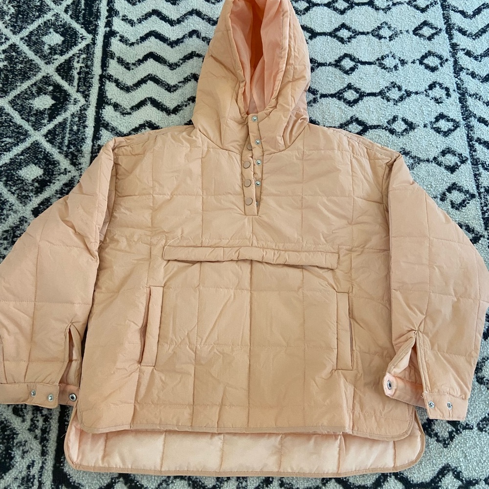 Hooded pullover jacket